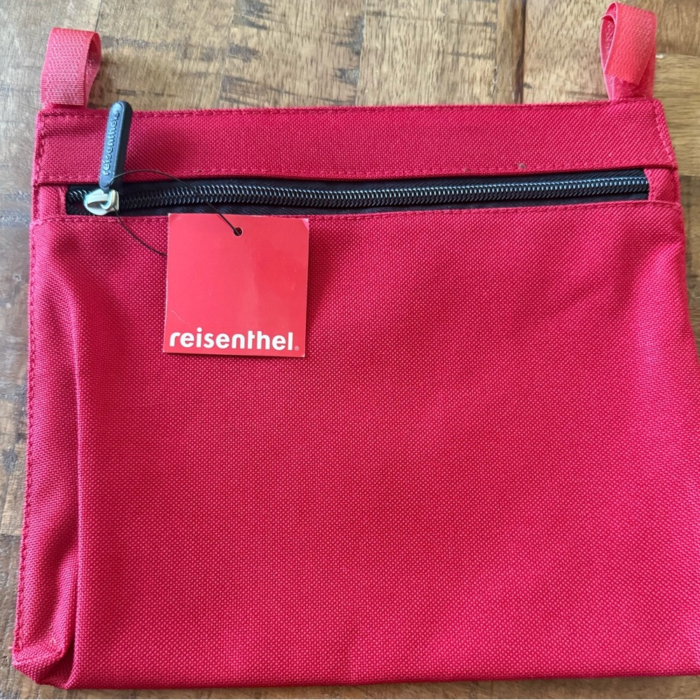 reisenthel Red Flat Pouch Zipper Crossbody Shoulder Bag